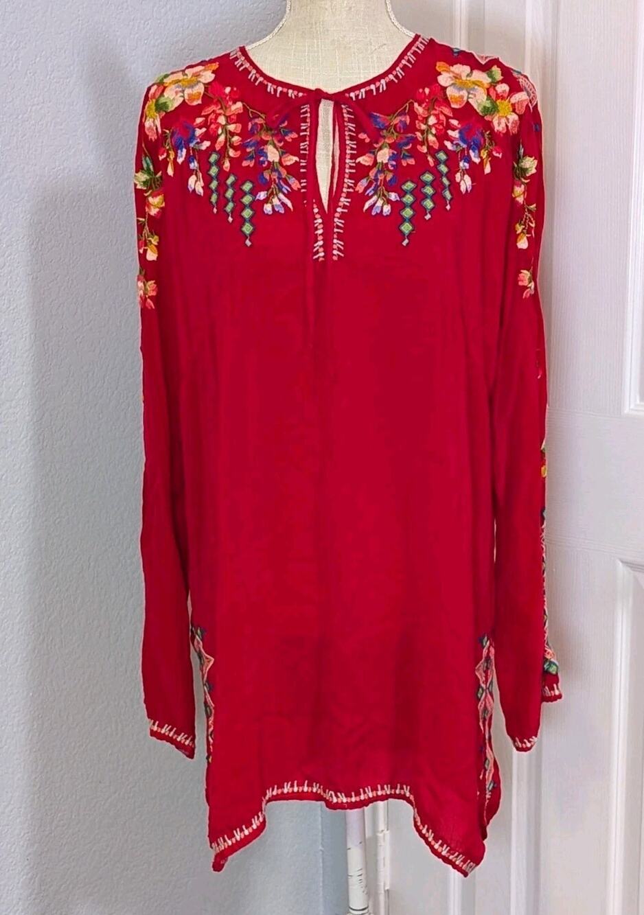 JOHNNY WAS Vanessa Embroidered Top Womens Size L Red Rayon Tunic Boho Blouse